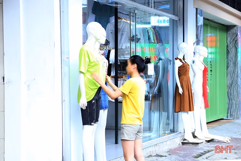 Phòng dịch Covid-19 trong kinh doanh, dịch vụ ở TP Hà Tĩnh: Nơi cảnh giác, chỗ lơ là!