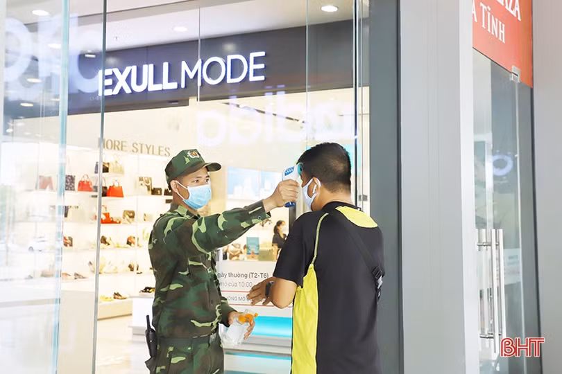 Cơ sở buôn bán, kinh doanh dịch vụ tại Hà Tĩnh phòng dịch Covid-19 ở cấp độ cao