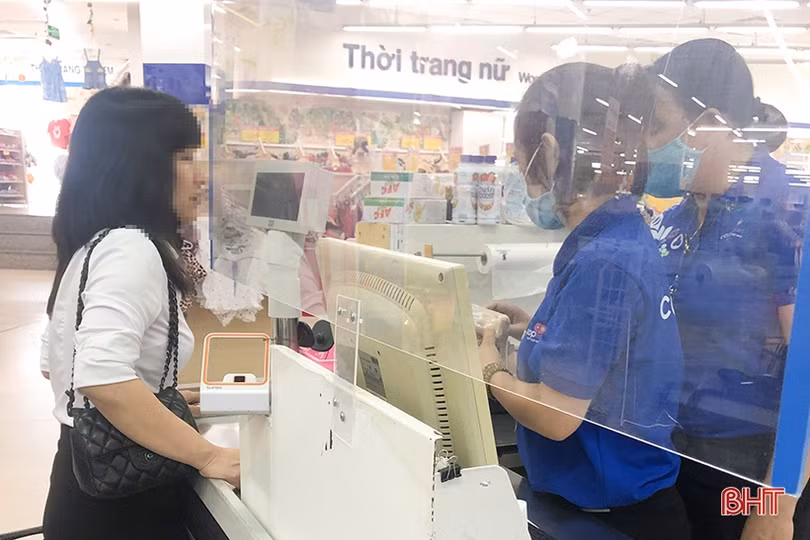 Phòng dịch Covid-19 trong kinh doanh, dịch vụ ở TP Hà Tĩnh: Nơi cảnh giác, chỗ lơ là!