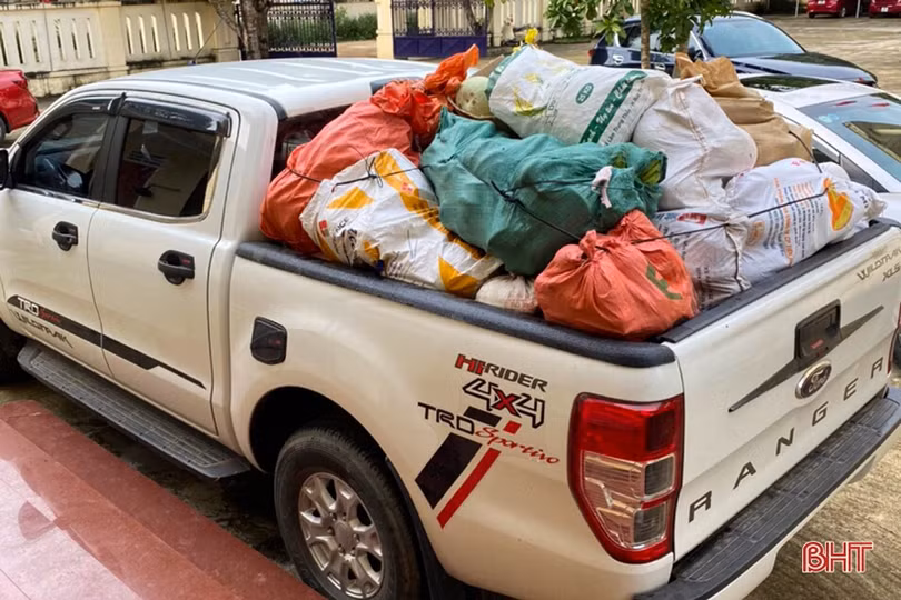 Phụ nữ Hà Tĩnh bền bỉ tuyên truyền, hỗ trợ phòng chống dịch Covid-19