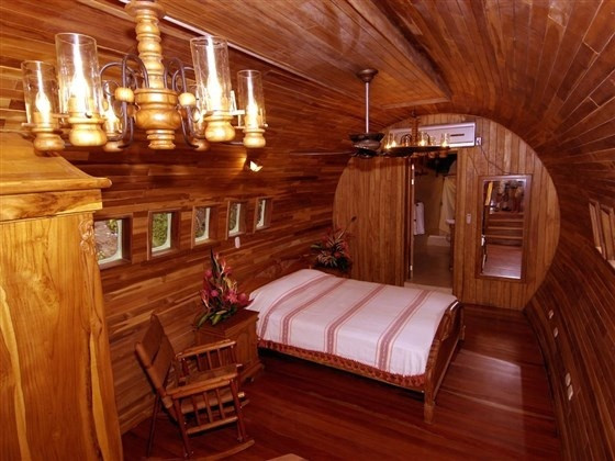 Biến máy bay cũ... thành nơi nghỉ dưỡng tuyệt đẹp giữa rừng