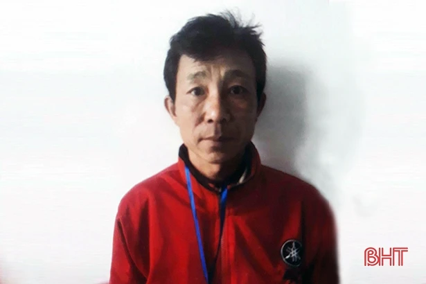 Công an Hương Khê vận động đối tượng truy nã ra đầu thú