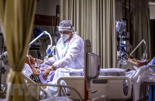 Dịch Covid-19: Hơn 5 triệu ca mắc mới trong một tuần tại châu Mỹ