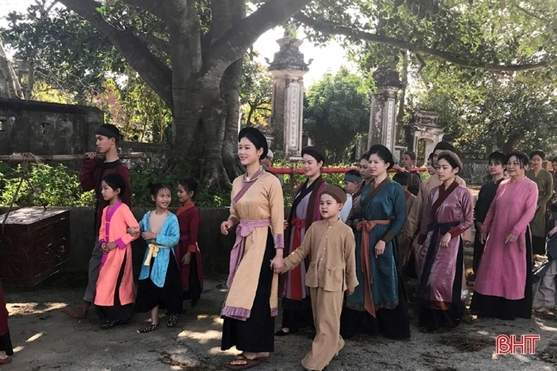 Nữ diễn viên trẻ đóng vai mẹ Đại thi hào Nguyễn Du: “Sau này được làm dâu Hà Tĩnh thì tuyệt quá!”