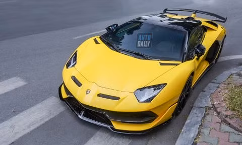 Lamborghini Aventador SVJ Roadster đầu tiên lăn bánh tại Việt Nam