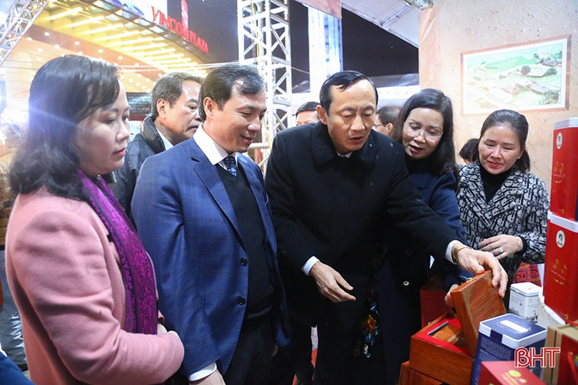 Khai mạc Lễ hội Cam và các sản phẩm nông nghiệp Hà Tĩnh lần thứ 4