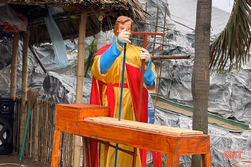 Chiêm ngưỡng hang đá Bê-lem “khổng lồ” từ hàng ngàn cây tre ở Hà Tĩnh