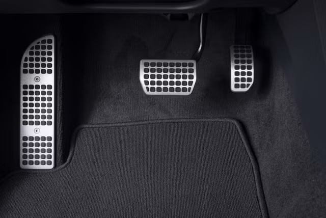 Những sai lầm dễ mắc phải khi lái xe số tự động