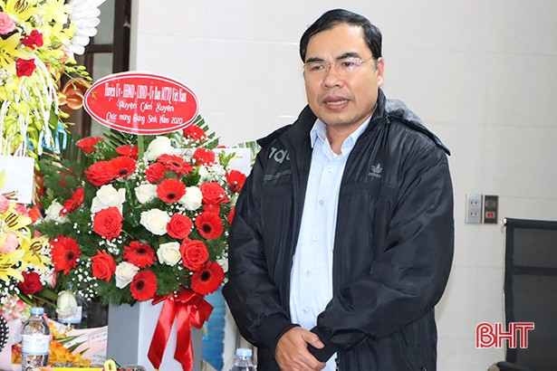 Trưởng ban Dân vận Tỉnh ủy, Giám đốc Công an tỉnh Hà Tĩnh chúc mừng Giáng sinh