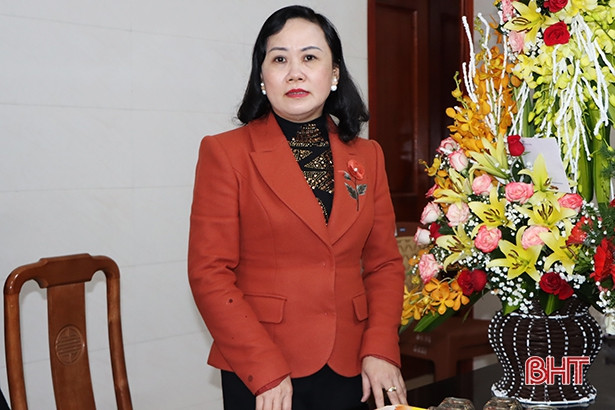 Trưởng ban Dân vận Tỉnh ủy, Giám đốc Công an tỉnh Hà Tĩnh chúc mừng Giáng sinh