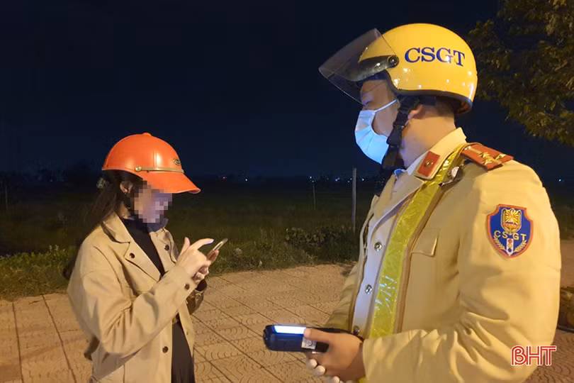 Công an TP Hà Tĩnh xử phạt 7 trường hợp tài xế vi phạm nồng độ cồn