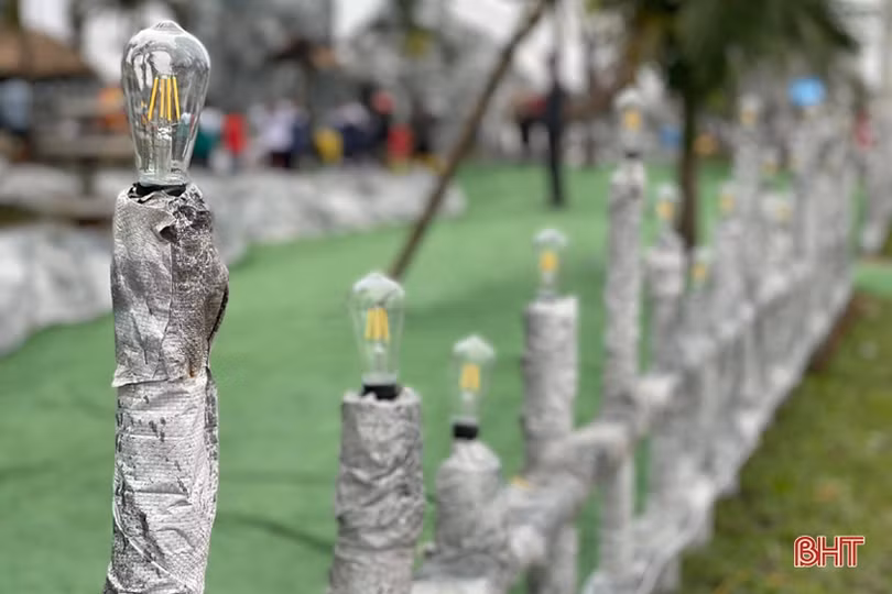 Chiêm ngưỡng hang đá Bê-lem “khổng lồ” từ hàng ngàn cây tre ở Hà Tĩnh