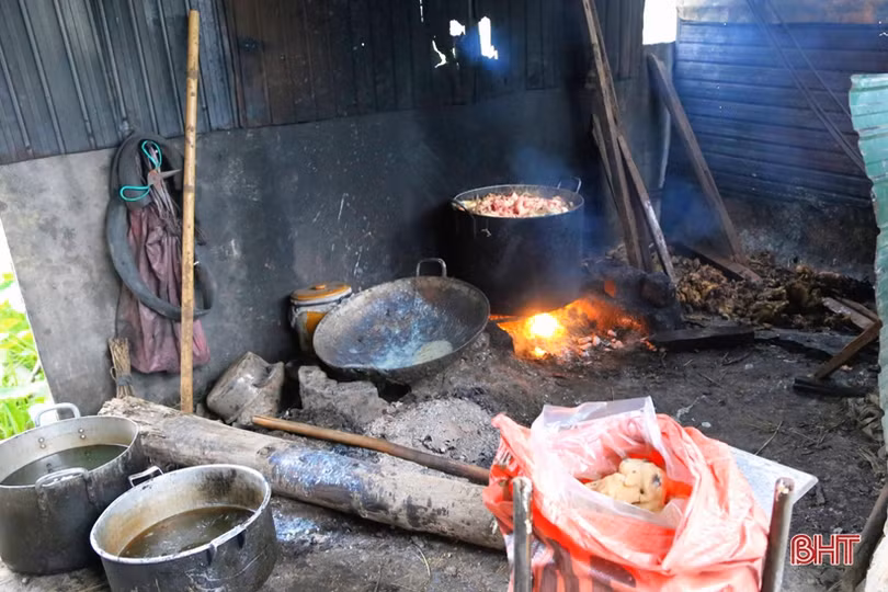 Phát hiện 1 hộ dân ở Thạch Hà chế biến hơn 1 tạ mỡ “bẩn” chuẩn bị tung ra thị trường