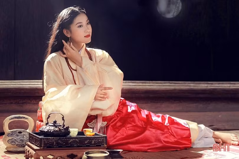 Nữ diễn viên trẻ đóng vai mẹ Đại thi hào Nguyễn Du: “Sau này được làm dâu Hà Tĩnh thì tuyệt quá!”