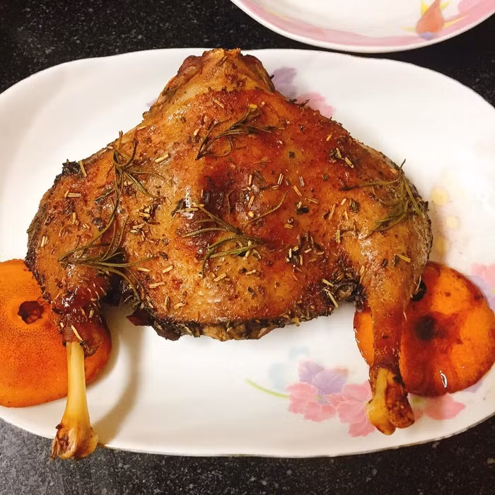 Trời lạnh, làm món vịt nướng vang đỏ sốt cam để cả nhà cùng thưởng thức