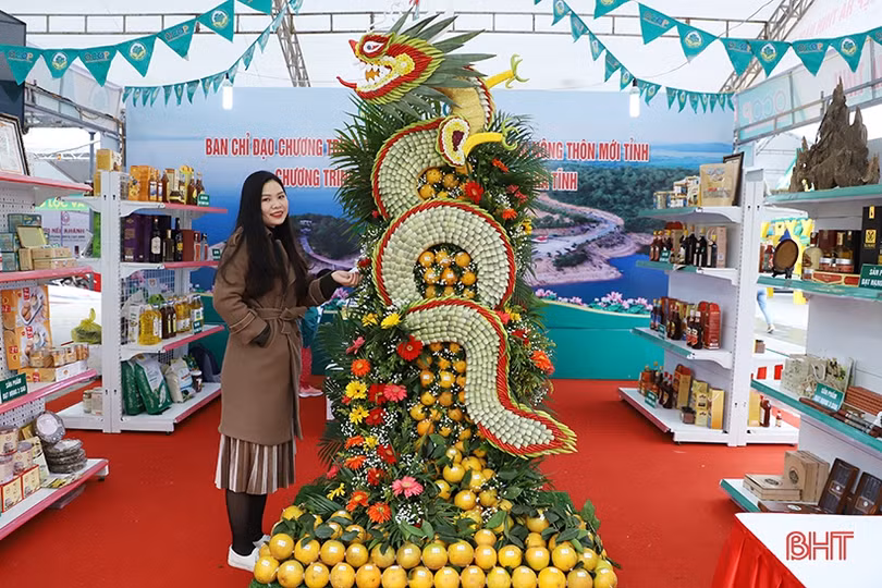 Cam hóa rồng, hóa phượng gây ấn tượng với người xem tại lễ hội năm 2020