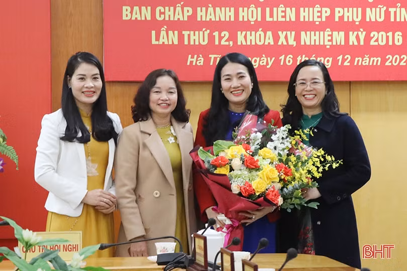 Bà Nguyễn Thị Việt Hà giữ chức vụ Chủ tịch Hội LHPN tỉnh Hà Tĩnh