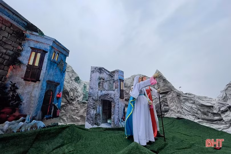 Chiêm ngưỡng hang đá Bê-lem “khổng lồ” từ hàng ngàn cây tre ở Hà Tĩnh