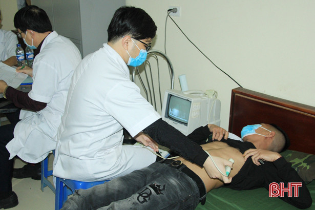 460 thanh niên Nghi Xuân tham gia khám tuyển nghĩa vụ quân sự