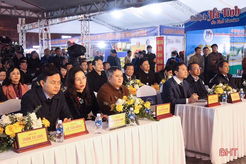 Khai mạc Lễ hội Cam và các sản phẩm nông nghiệp Hà Tĩnh lần thứ 4