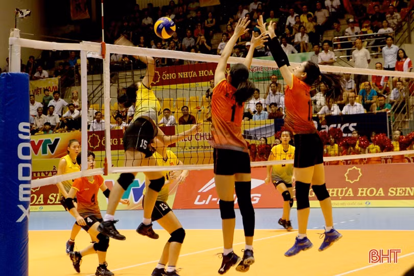 VTV Cup 2018: Tuyển trẻ Việt Nam học hỏi nhiều điều trước trận thua đàn chị