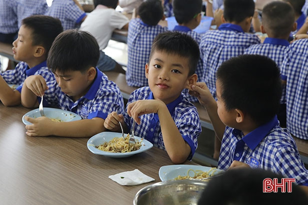 Trường liên cấp Albert Einstein chào đón gần 300 học sinh