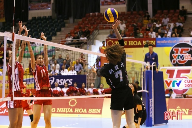 VTV Cup tại Hà Tĩnh: Tuyển Việt Nam gặp Tứ Xuyên (Trung Quốc) tại bán kết