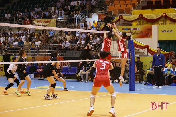 VTV Cup tại Hà Tĩnh: Tuyển Việt Nam gặp Tứ Xuyên (Trung Quốc) tại bán kết