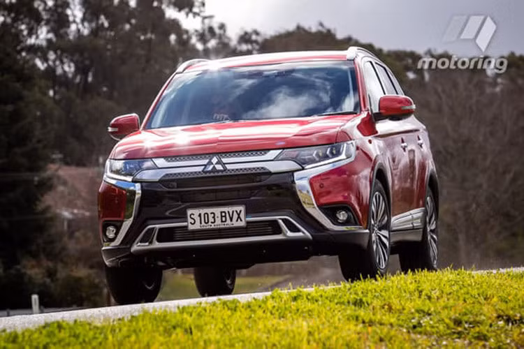 Mitsubishi Outlander 2019 “chốt giá” từ 505 triệu đồng