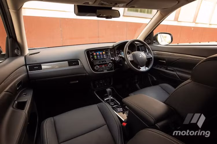 Mitsubishi Outlander 2019 “chốt giá” từ 505 triệu đồng