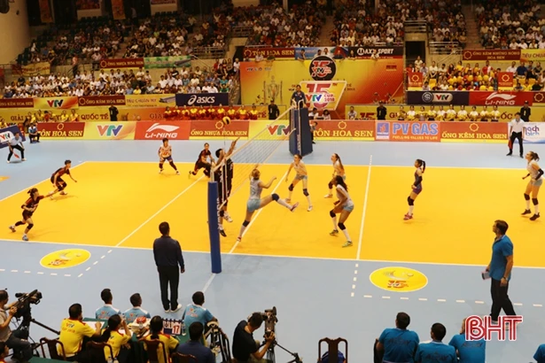 VTV Cup tại Hà Tĩnh: Tuyển Việt Nam gặp Tứ Xuyên (Trung Quốc) tại bán kết