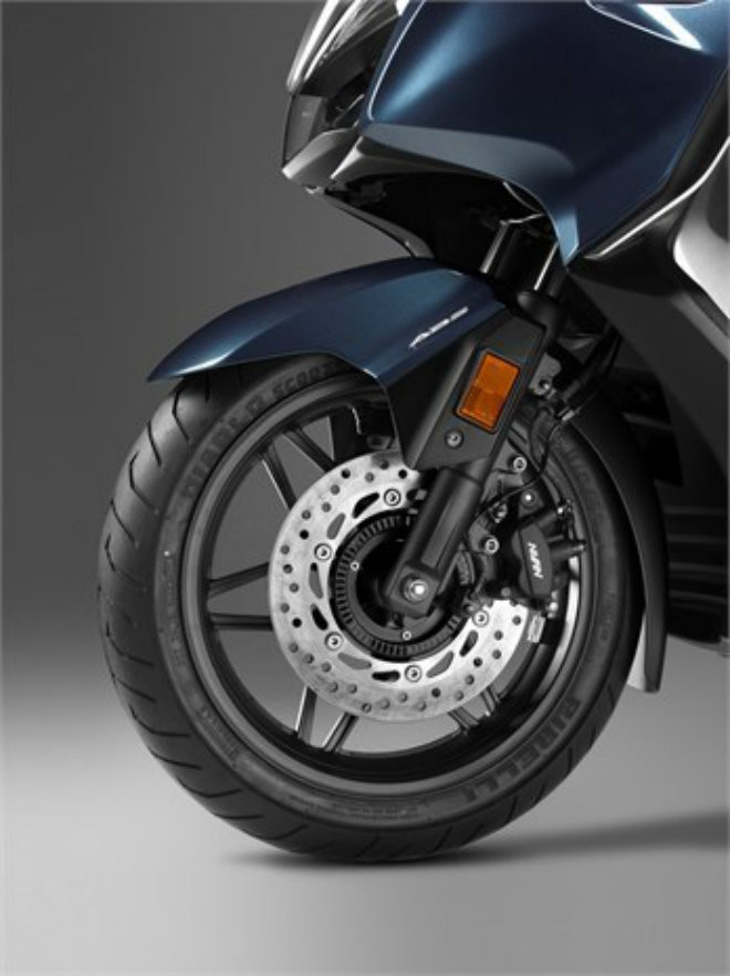 Chi tiết 3 màu, thông số, giá bán xe ga mới Honda Forza 250