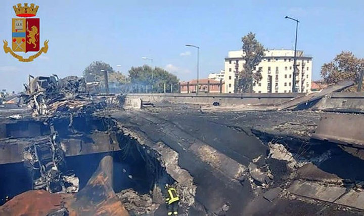 Xe bồn phát nổ như bom sau va chạm với xe tải trên cao tốc ở Italy