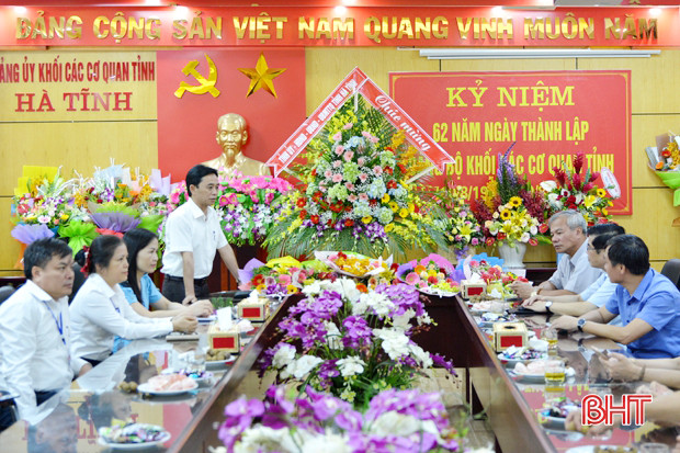 Lãnh đạo tỉnh chúc mừng Đảng bộ Khối các cơ quan Hà Tĩnh nhân ngày thành lập