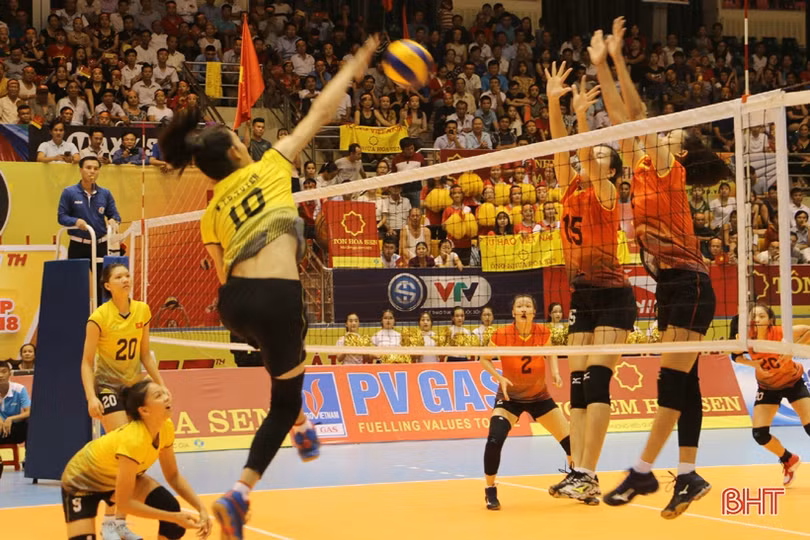 VTV Cup 2018: Tuyển trẻ Việt Nam học hỏi nhiều điều trước trận thua đàn chị