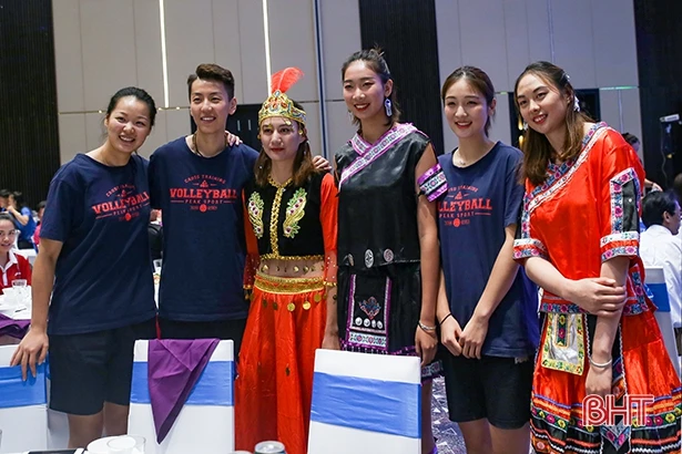 Hà Tĩnh tổ chức giao lưu văn hóa với VĐV tham dự VTV Cup 2018