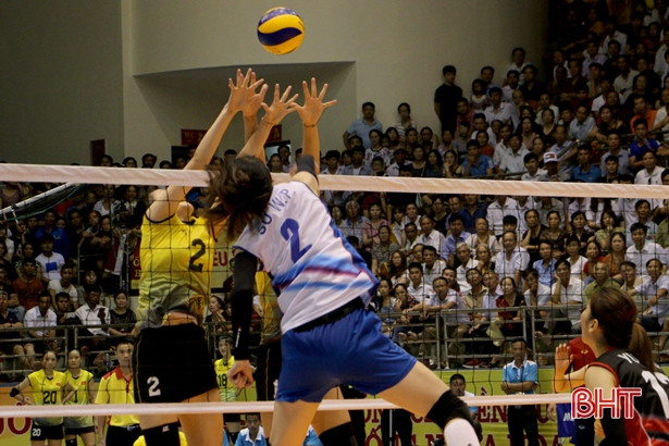 VTV Cup 2018: Thắng nghẹt thở Tứ Xuyên, tuyển Việt Nam vào chung kết