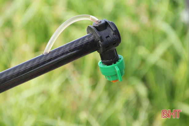 Xem máy bay không người lái phun thuốc trừ sâu tại Hà Tĩnh