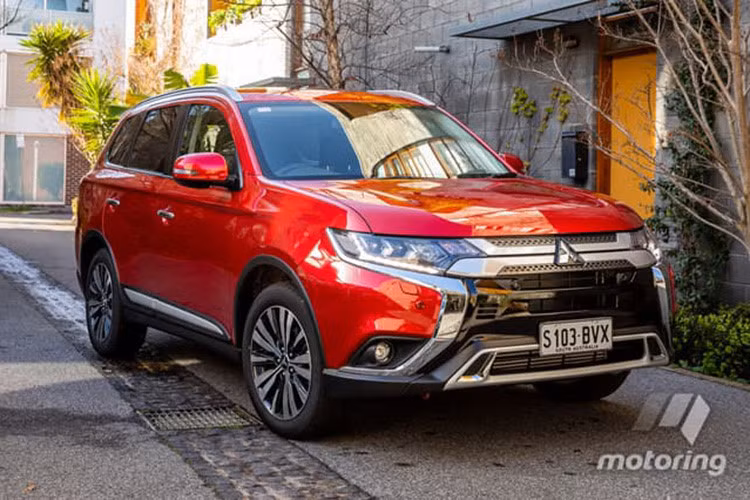 Mitsubishi Outlander 2019 “chốt giá” từ 505 triệu đồng