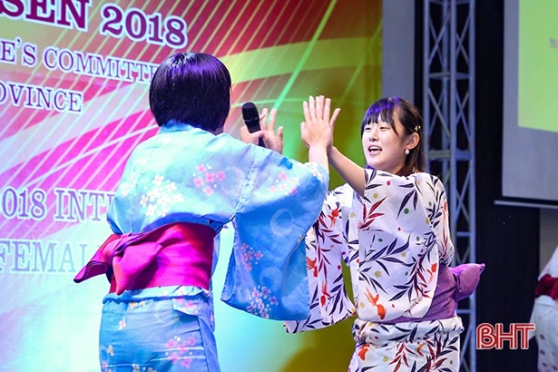 Hà Tĩnh tổ chức giao lưu văn hóa với VĐV tham dự VTV Cup 2018