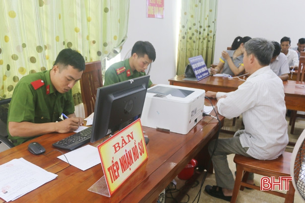 Công an Hà Tĩnh nỗ lực phục vụ tại các trung tâm hành chính công