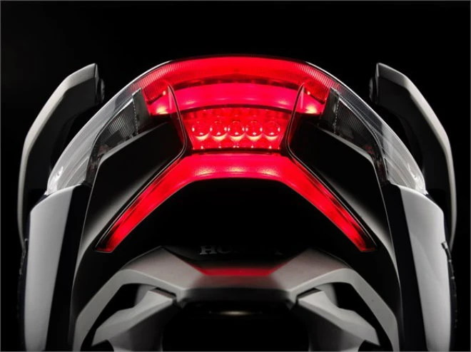 Chi tiết 3 màu, thông số, giá bán xe ga mới Honda Forza 250