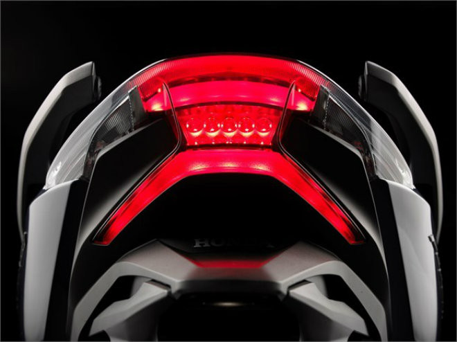 Chi tiết 3 màu, thông số, giá bán xe ga mới Honda Forza 250