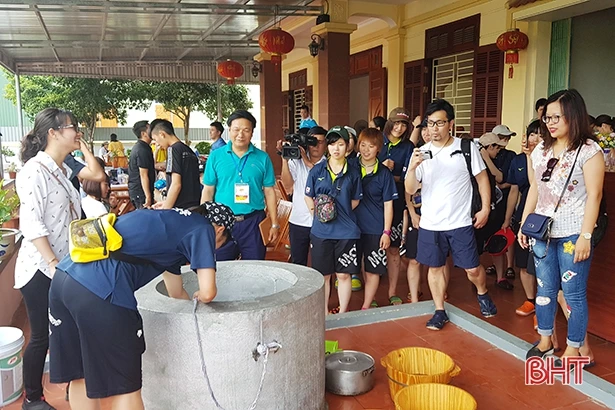 Các đội bóng dự VTV Cup ấn tượng với văn hóa Hà Tĩnh