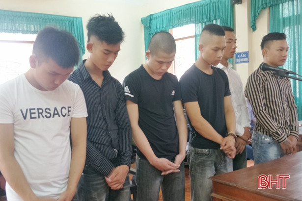 Ghen tuông mù quáng, rủ bạn đánh hội đồng “tình địch”