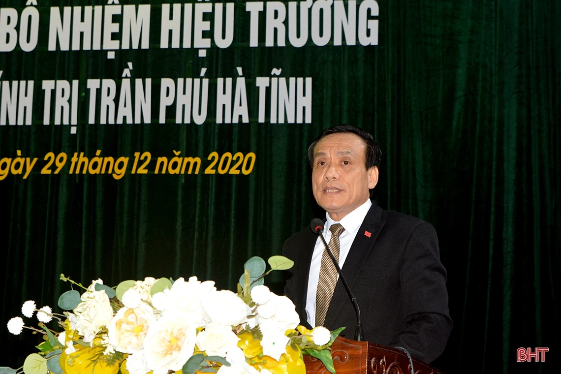 Đồng chí Nguyễn Trọng Tứ giữ chức vụ Hiệu trưởng Trường Chính trị Trần Phú