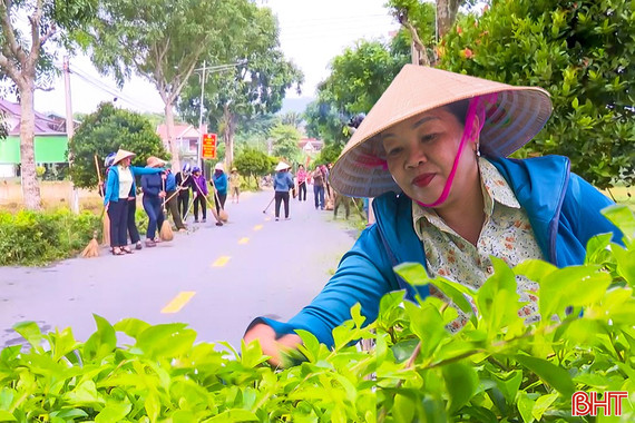 Nữ Bí thư Chi bộ đi đầu, bước trước trong xây dựng nông thôn mới