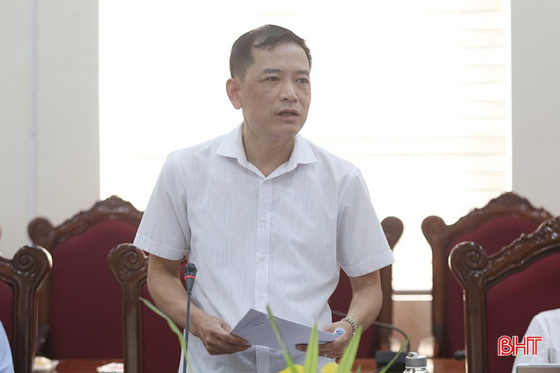 Phó Giám đốc Sở Tài chính Phạm Chí Hiếu thông tin một số nội dung liên quan tại buổi làm việc. a9-6055.jpg