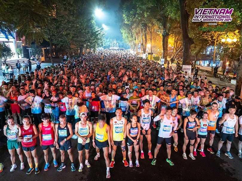 Giải chạy bán marathon quốc tế Việt Nam 2025 thu hút gần 5.000 VĐV tranh tài. Ảnh: Ban Tổ chức. vihm-29-12-5.jpg