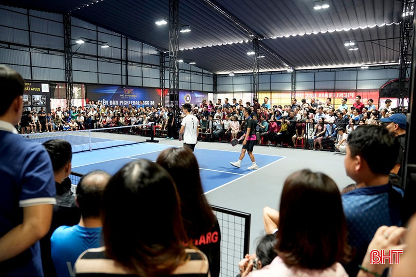 Rất đông khán giả theo dõi giải đấu GSC Open Hà Tĩnh. bqbht_br_l410525.jpg